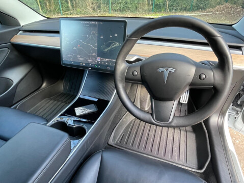 Tesla Model 3 (Dual Motor) Performance Auto 4WDE 4dr (Performance Upgrade) 8
