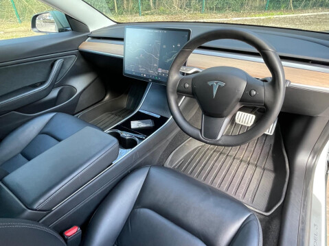 Tesla Model 3 (Dual Motor) Performance Auto 4WDE 4dr (Performance Upgrade) 16