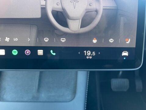Tesla Model Y (Dual Motor) Long Range Auto 4WDE 5dr 69