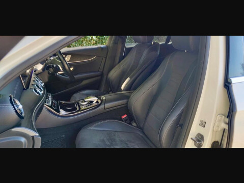 Mercedes-Benz E Class 2.0 E220d AMG Line (Premium) G-Tronic+ Euro 6 (s/s) 5dr 33