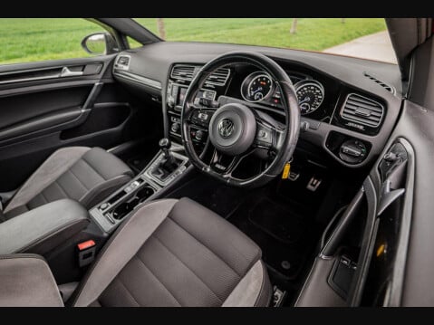 Volkswagen Golf 2.0 TSI BlueMotion Tech R 4Motion Euro 6 (s/s) 3dr 2