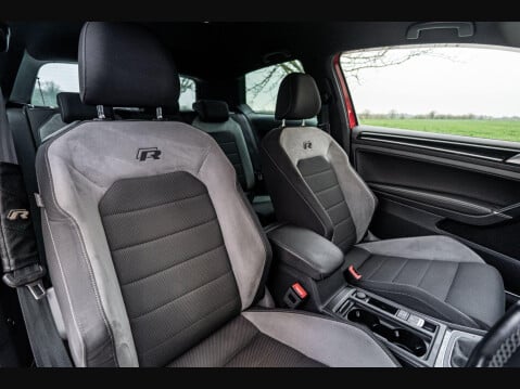 Volkswagen Golf 2.0 TSI BlueMotion Tech R 4Motion Euro 6 (s/s) 3dr 7