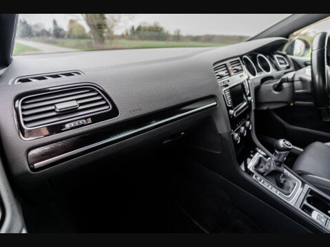 Volkswagen Golf 2.0 TSI BlueMotion Tech R 4Motion Euro 6 (s/s) 3dr 80