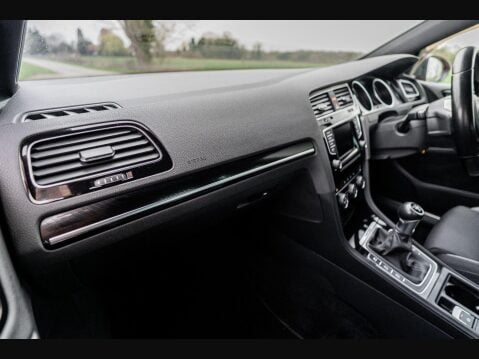 Volkswagen Golf 2.0 TSI BlueMotion Tech R 4Motion Euro 6 (s/s) 3dr 80