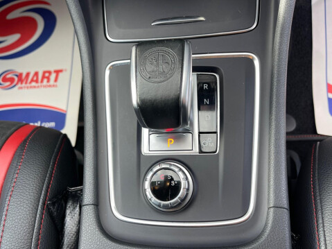 Mercedes-Benz A Class 2.0 A45 AMG SpdS DCT 4MATIC Euro 6 (s/s) 5dr 39