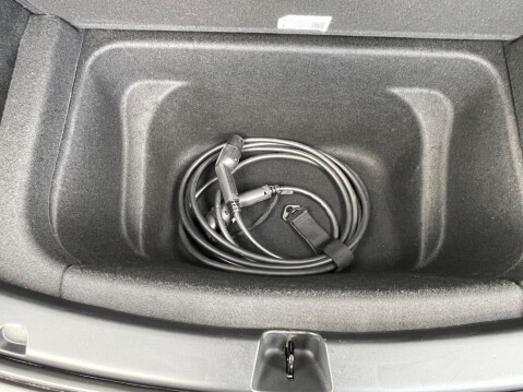 Tesla Model Y (Dual Motor) Long Range Auto 4WDE 5dr 62