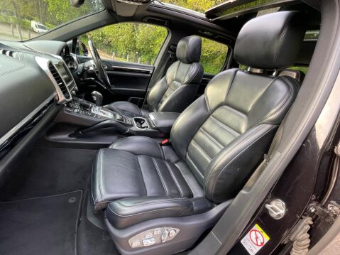Porsche Cayenne 3.0 V6 E-Hybrid S TiptronicS 4WD Euro 6 (s/s) 5dr 47