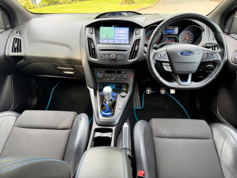 Ford Focus 2.3T EcoBoost RS AWD Euro 6 (s/s) 5dr 2