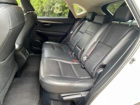 Lexus NX 2.5 300h Luxury E-CVT 4WD Euro 6 (s/s) 5dr 18