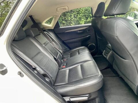 Lexus NX 2.5 300h Luxury E-CVT 4WD Euro 6 (s/s) 5dr 26