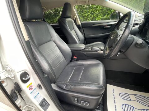 Lexus NX 2.5 300h Luxury E-CVT 4WD Euro 6 (s/s) 5dr 43