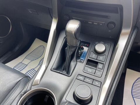 Lexus NX 2.5 300h Luxury E-CVT 4WD Euro 6 (s/s) 5dr 50