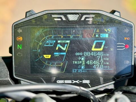 Suzuki GSX-S 1000 Euro 5 37
