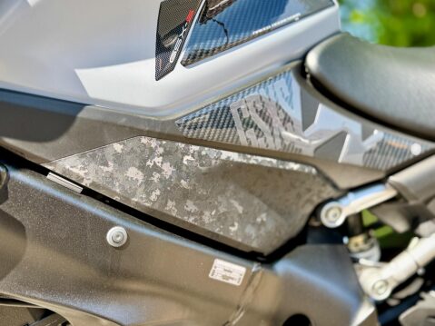 Suzuki GSX-S 1000 Euro 5 38