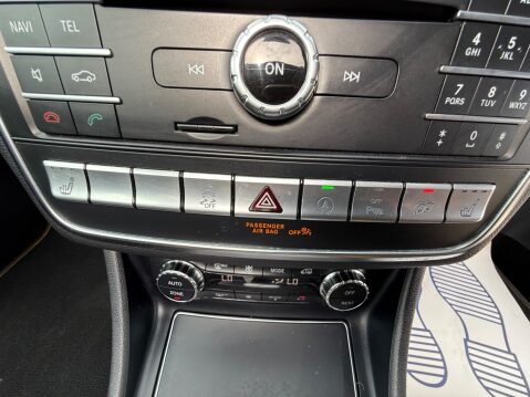 Mercedes-Benz A Class 2.0 A45 AMG Yellow Night Edition SpdS DCT 4MATIC Euro 6 (s/s) 5dr 14