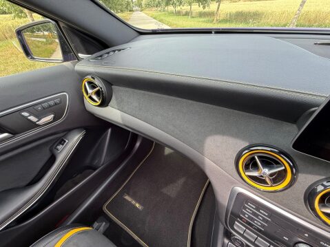 Mercedes-Benz A Class 2.0 A45 AMG Yellow Night Edition SpdS DCT 4MATIC Euro 6 (s/s) 5dr 32