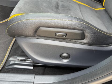 Mercedes-Benz A Class 2.0 A45 AMG Yellow Night Edition SpdS DCT 4MATIC Euro 6 (s/s) 5dr 46