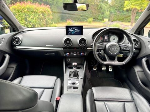 Audi S3 2.0 TFSI quattro Euro 6 (s/s) 4dr 2