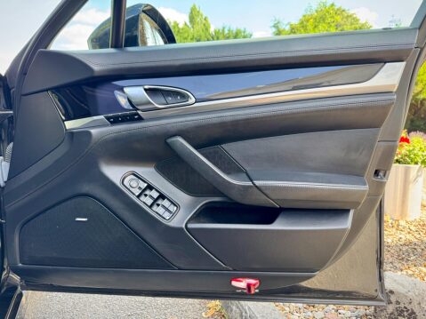 Porsche Panamera 3.0D V6 TiptronicS Euro 5 (s/s) 5dr 42