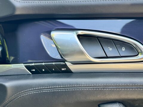 Porsche Panamera 3.0D V6 TiptronicS Euro 5 (s/s) 5dr 43