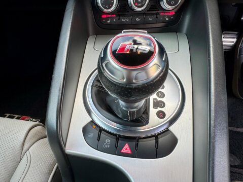 Audi TT 2.5 TFSI Coupe 3dr Petrol S Tronic quattro Euro 5 (340 ps) 39