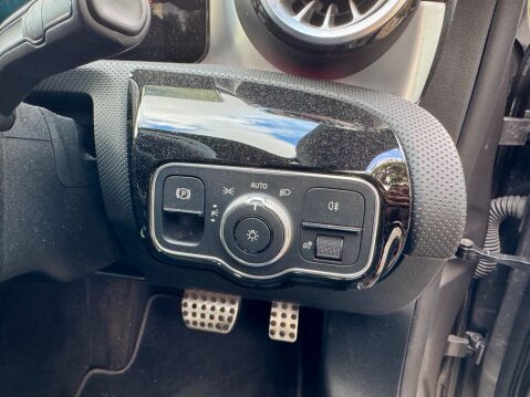 Mercedes-Benz CLA Class 1.3 CLA180 AMG Line (Premium 2) Coupe 7G-DCT Euro 6 (s/s) 4dr 42