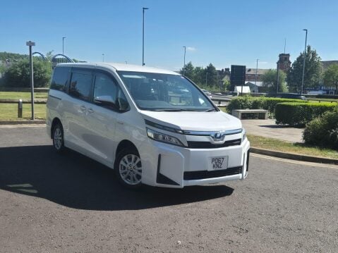 Toyota Voxy 1.8 PETROL HYBRID 7 SEATER 5DR 1