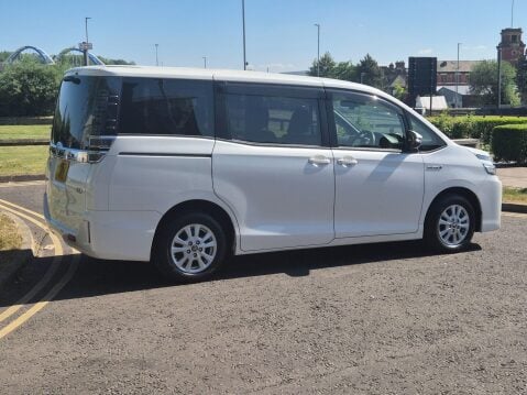 Toyota Voxy 1.8 PETROL HYBRID 7 SEATER 5DR 16