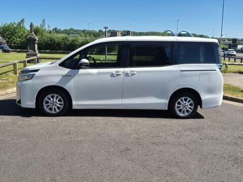 Toyota Voxy 1.8 PETROL HYBRID 7 SEATER 5DR 29