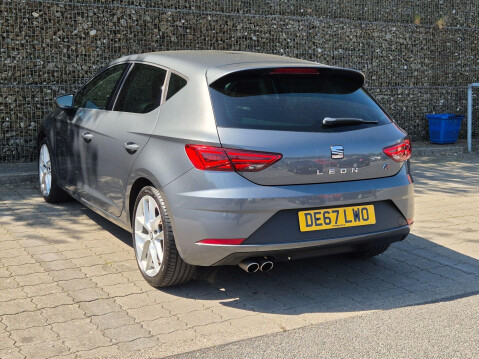 SEAT Leon 1.8 TSI FR Technology Euro 6 (s/s) 5dr 21