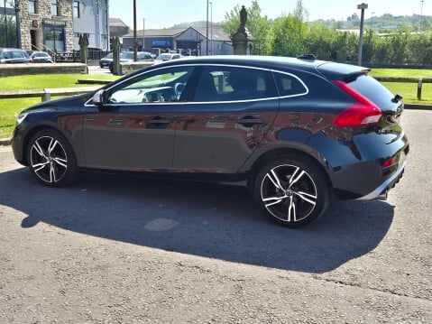 Volvo V40 2.0 D2 R-Design Pro Euro 6 (s/s) 5dr 24