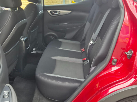 Nissan Qashqai 1.5 dCi N-Connecta Euro 6 (s/s) 5dr 10