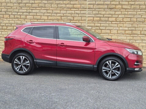Nissan Qashqai 1.5 dCi N-Connecta Euro 6 (s/s) 5dr 12