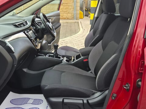 Nissan Qashqai 1.5 dCi N-Connecta Euro 6 (s/s) 5dr 14