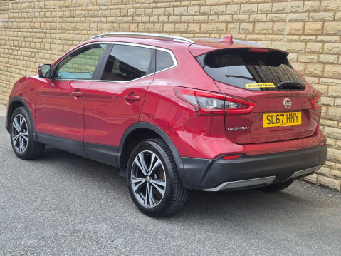 Nissan Qashqai 1.5 dCi N-Connecta Euro 6 (s/s) 5dr 23