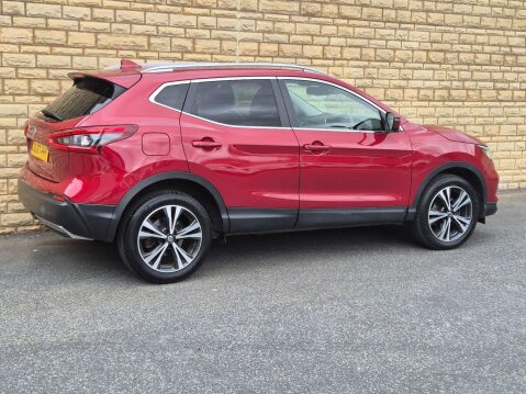 Nissan Qashqai 1.5 dCi N-Connecta Euro 6 (s/s) 5dr 13