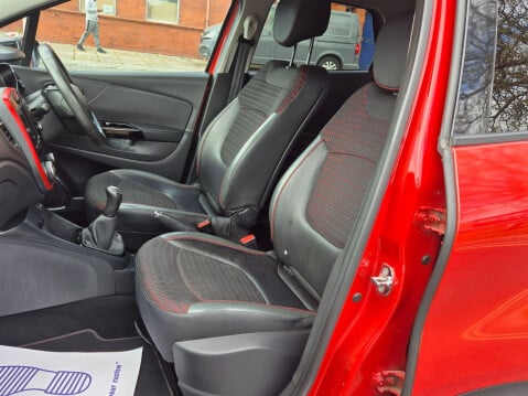 Renault Captur 1.5 dCi ENERGY Signature Euro 5 (s/s) 5dr 6
