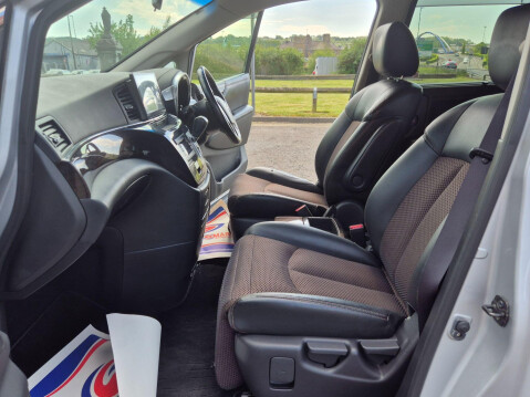 Nissan Elgrand HIGHWAY STAR 2500cc PETROL AUTOMATIC 5DR 24