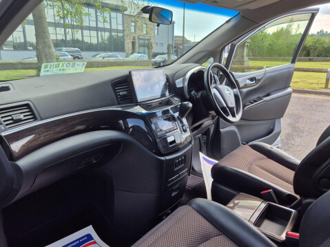 Nissan Elgrand HIGHWAY STAR 2500cc PETROL AUTOMATIC 5DR 33