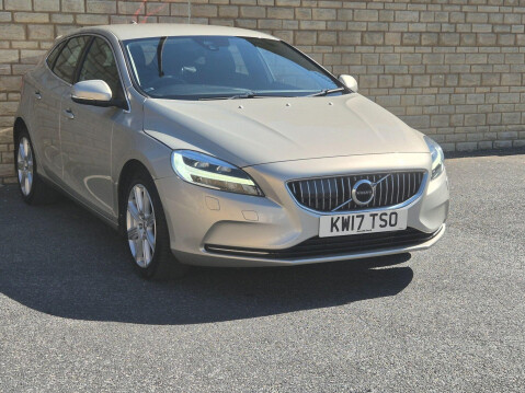 Volvo V40 2.0 D3 Inscription Auto Euro 6 (s/s) 5dr 9