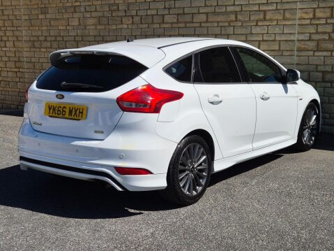 Ford Focus 1.5T EcoBoost ST-Line Euro 6 (s/s) 5dr 17