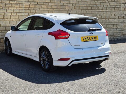 Ford Focus 1.5T EcoBoost ST-Line Euro 6 (s/s) 5dr 23