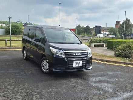 Toyota Voxy 1.8 HYBRID 7 SEATER EURO 6 5DR