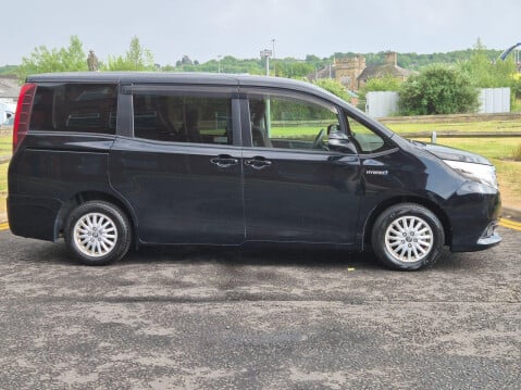 Toyota Voxy 1.8 HYBRID 7 SEATER EURO 6 5DR 11