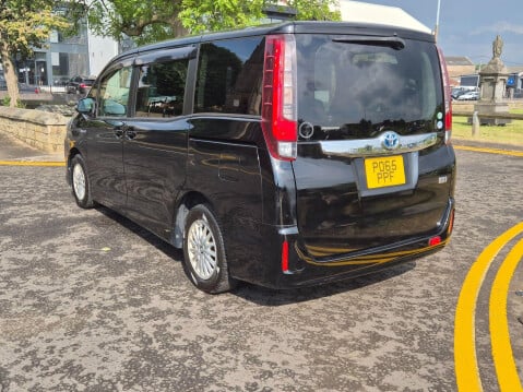 Toyota Voxy 1.8 HYBRID 7 SEATER EURO 6 5DR 21