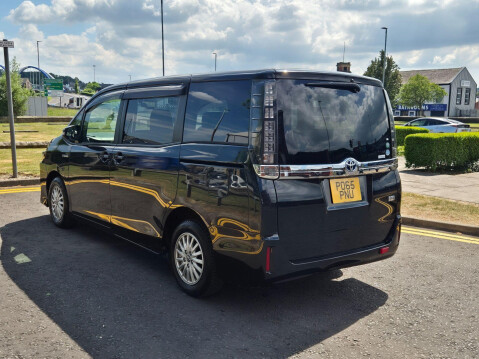 Toyota Voxy 1.8 VVT-H 7 SEATER EURO6 5DR 23