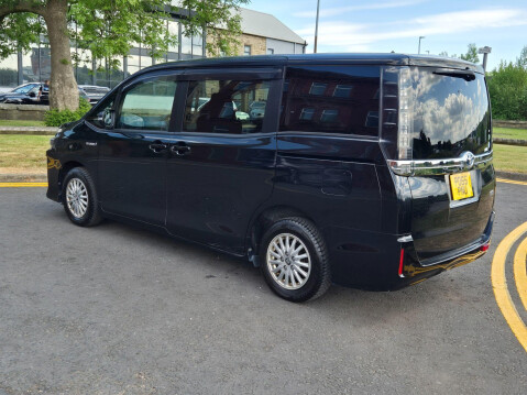 Toyota Voxy 1.8 VVT-H 7 SEATER EURO6 5DR 25