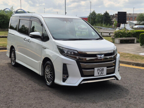 Toyota Noah voxy 1.8 hybrid automatic 5dr euro 6 11