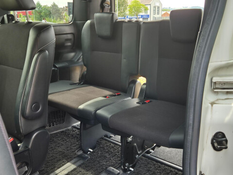 Toyota Noah voxy 1.8 hybrid automatic 5dr euro 6 14