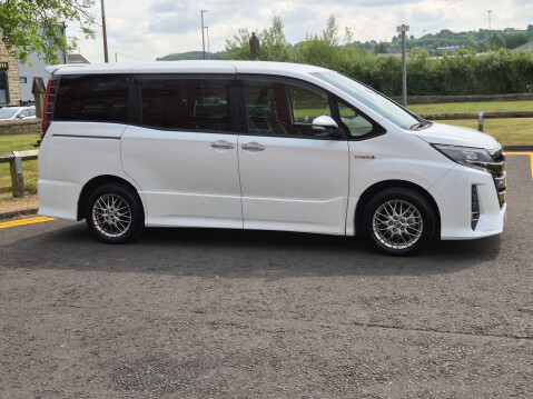 Toyota Noah voxy 1.8 hybrid automatic 5dr euro 6 15